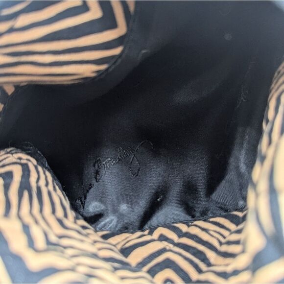 Vera Bradley Shoulder Bag - Picture 3 of 8